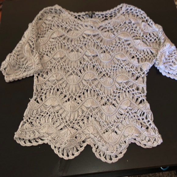 Gray Knit Short Sleeve Top, Size Petite Medium - Picture 2 of 6